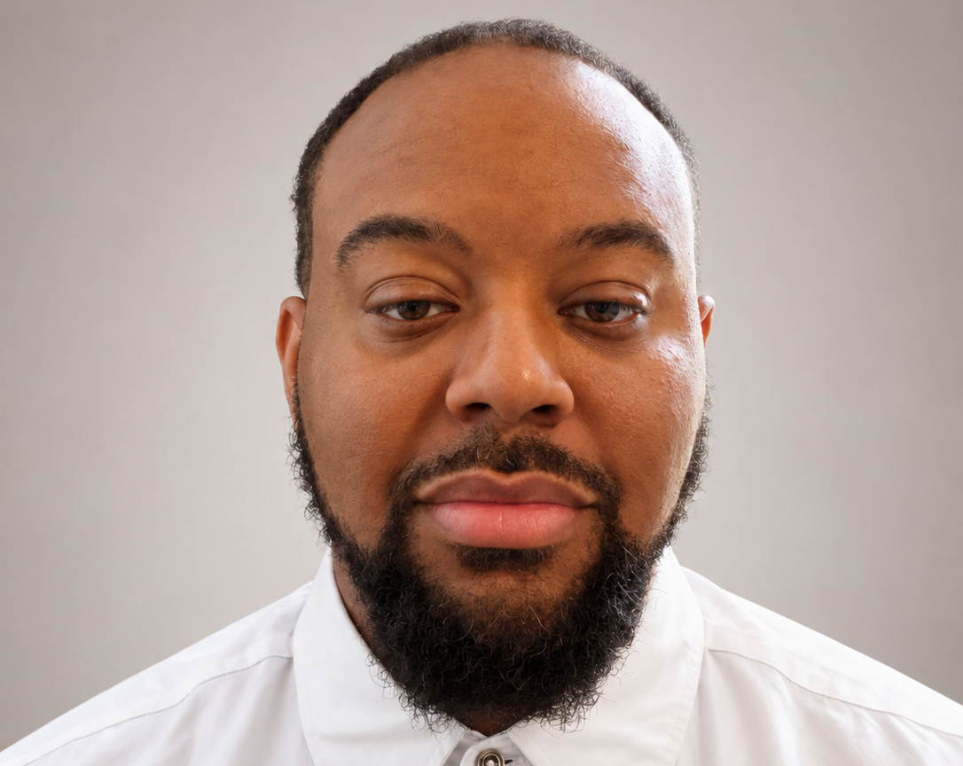 Dr Mays headshot